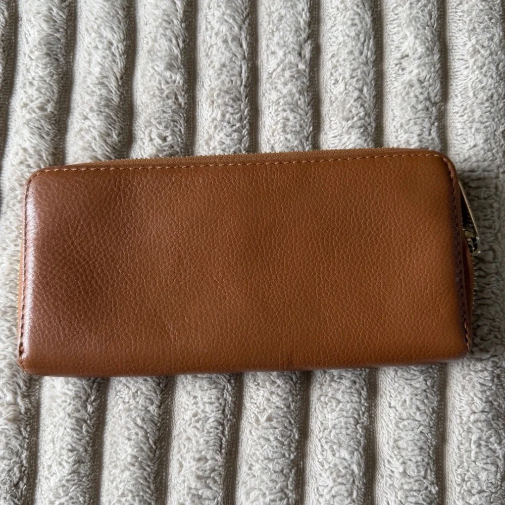 Michael Kors Tan Pebbled Leather Zip Around Continental Wallet Gold Logo Plaque